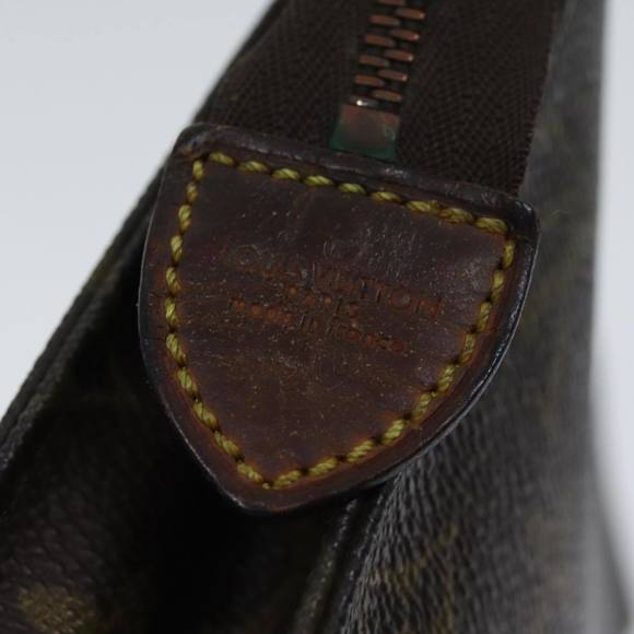 LOUIS VUITTON Monogram Poche Toilette 19 Pouch M47544 LV Auth 70484 - Picture 8 of 16